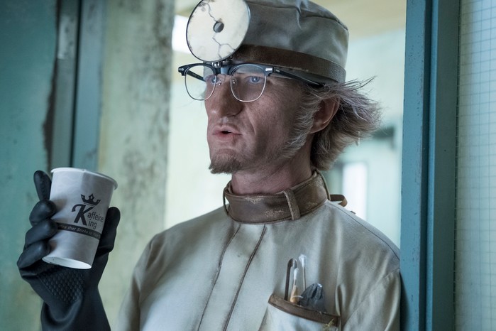 Neil Patrick Harris as Count Olaf in A Series of Unfortunate Events season 2 (Netflix, JG)