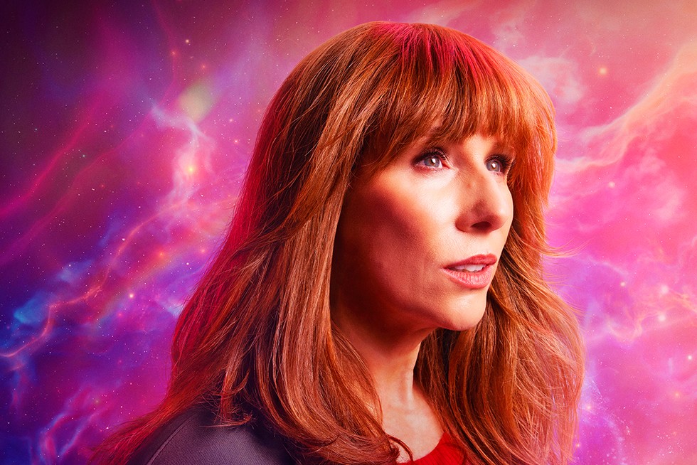 Catherine Tate as Donna Noble in Doctor Who, looking skywards